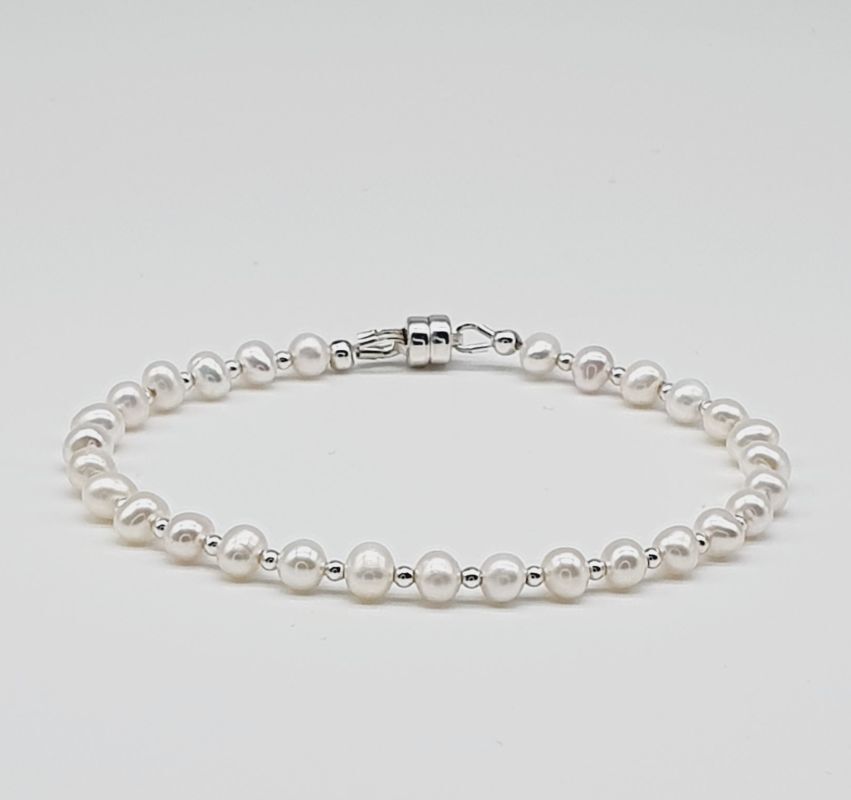 White Natural Freshwater Pearls 925 Sterling Silver Bracelet with Magnetic Clasp