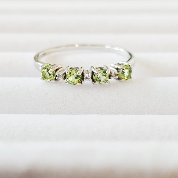 Genuine Natural Peridot & White Topaz 925 Sterling Silver Journey Ring