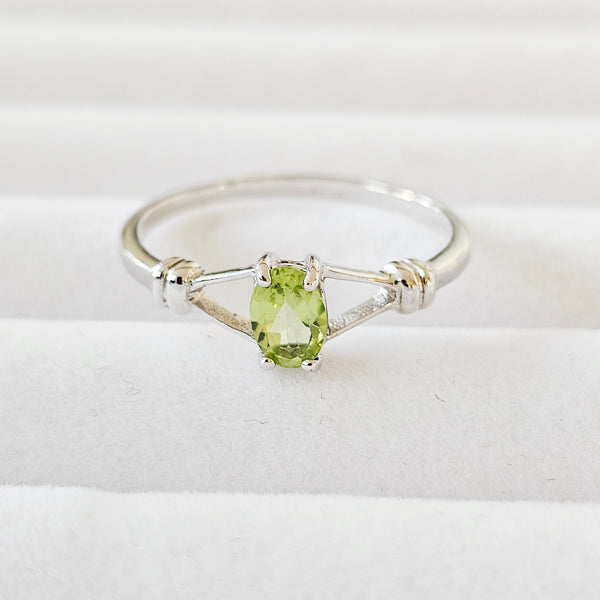 Genuine Natural Peridot 925 Sterling Silver Solitaire Ring