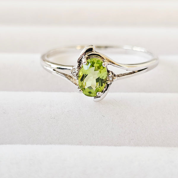 Genuine Natural Peridot & White Topaz 925 Sterling Silver Engagement Ring