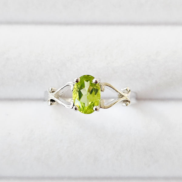 Genuine Peridot White Gold Plt 925 Sterling Silver Victorian Swirl Solitair Ring