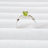 Genuine Peridot White Gold Plt 925 Sterling Silver Victorian Swirl Solitair Ring
