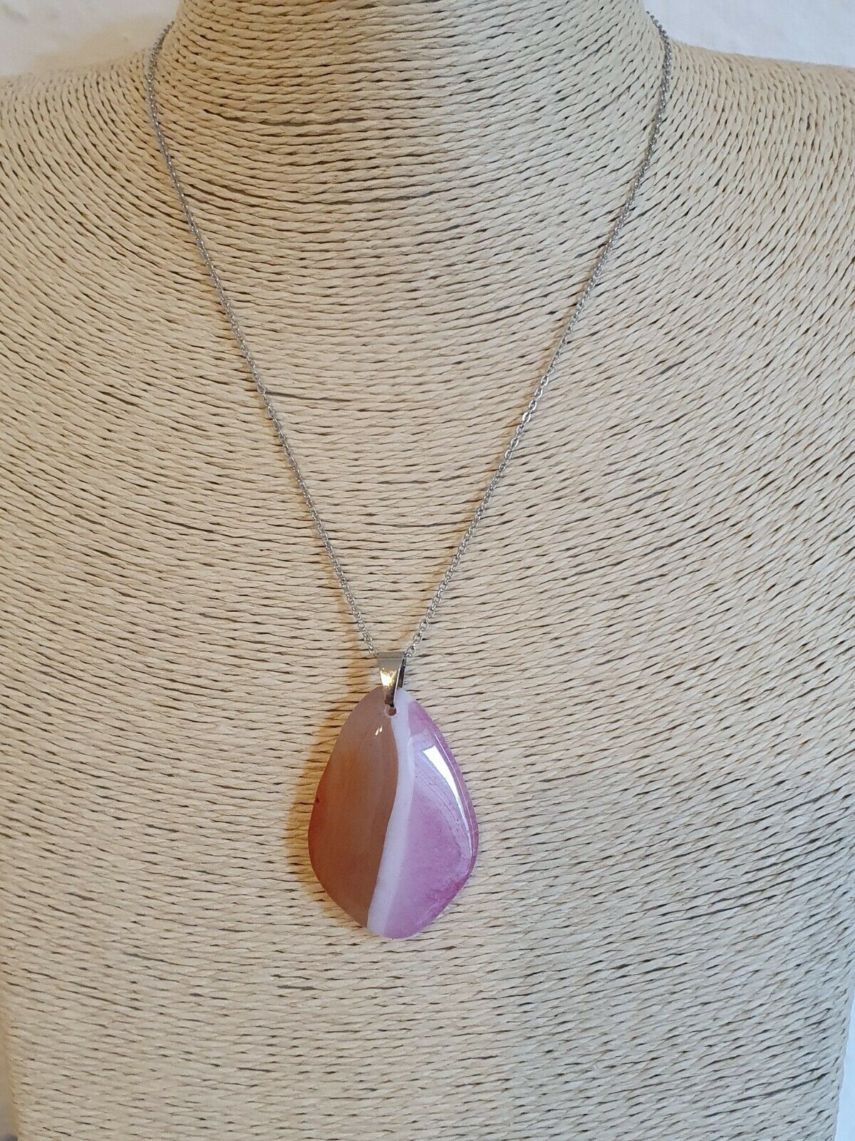 Beautiful Pink Agate Gemstone Pendant Stainless Steel Chain Necklace