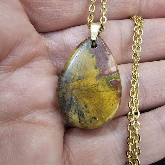 Beautiful Jasper Pendant 18k Gold Plated Stainless Steel Chain Necklace